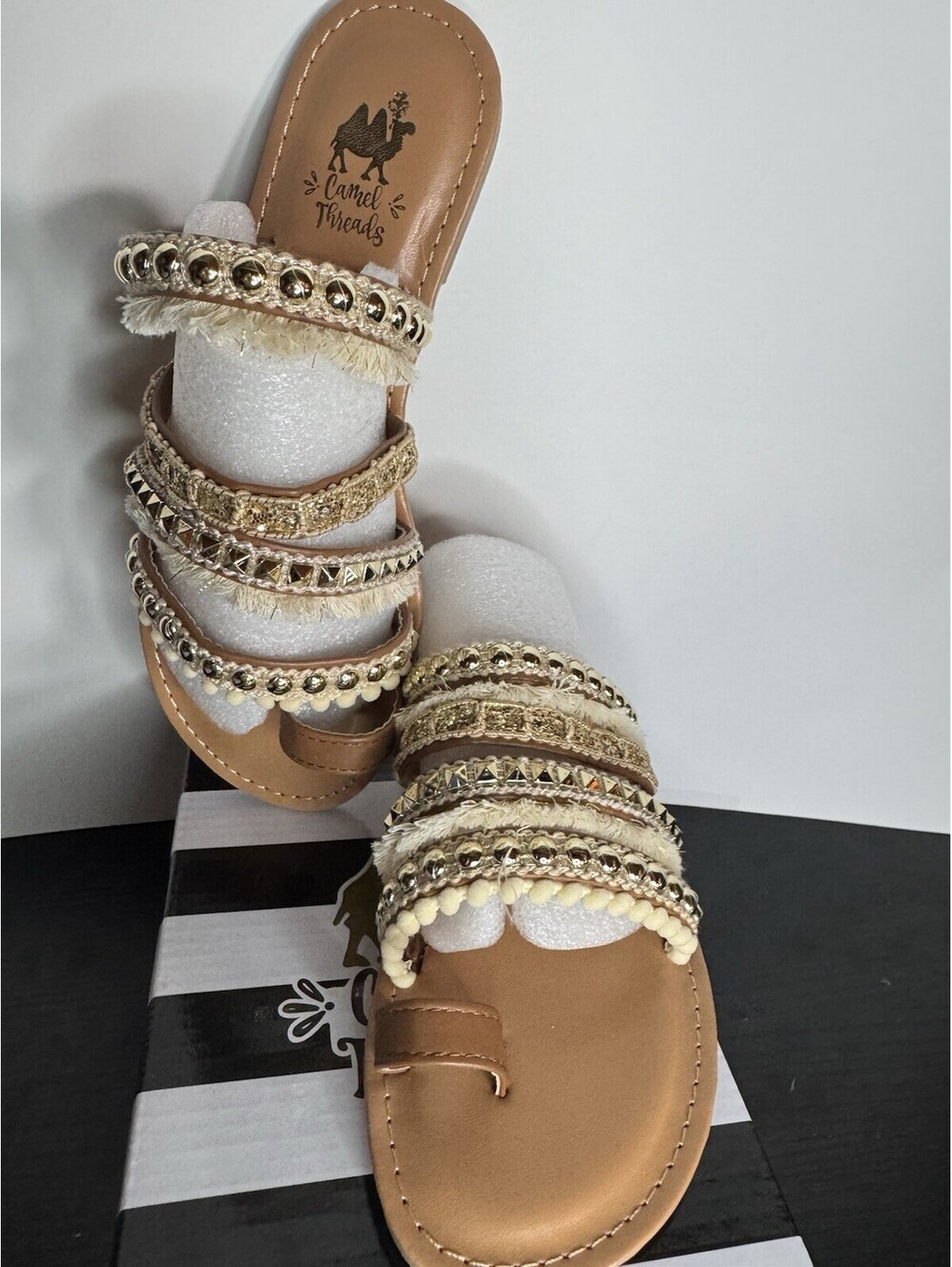 NEW Camel Threads Straped Slip on Sandals Size 6 Champagne